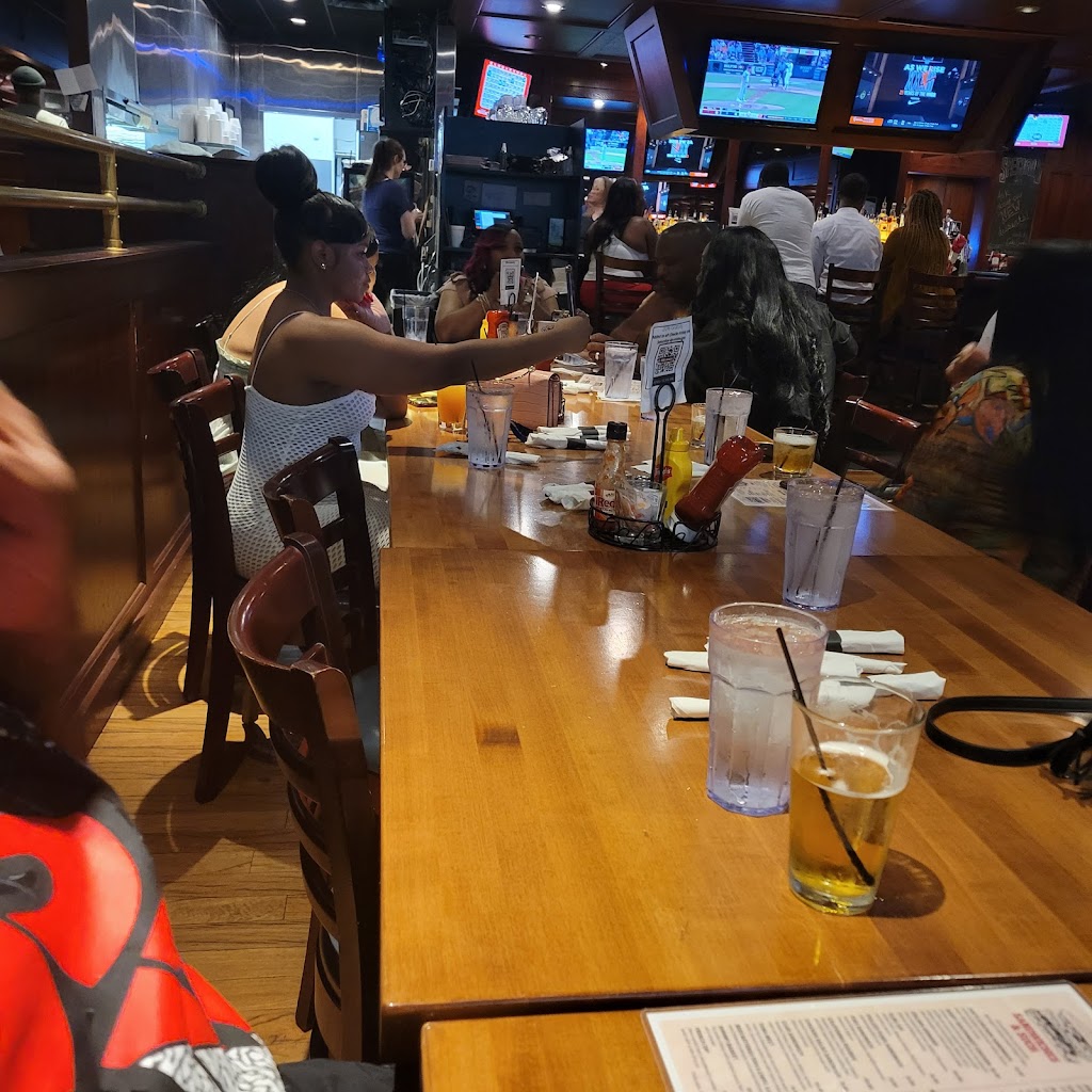 Mr. Joes Sports Bar and Grill | restaurant | 26077 W 12 Mile Rd, Southfield, MI 48034, USA | 2483567133 OR +1 248-356-7133