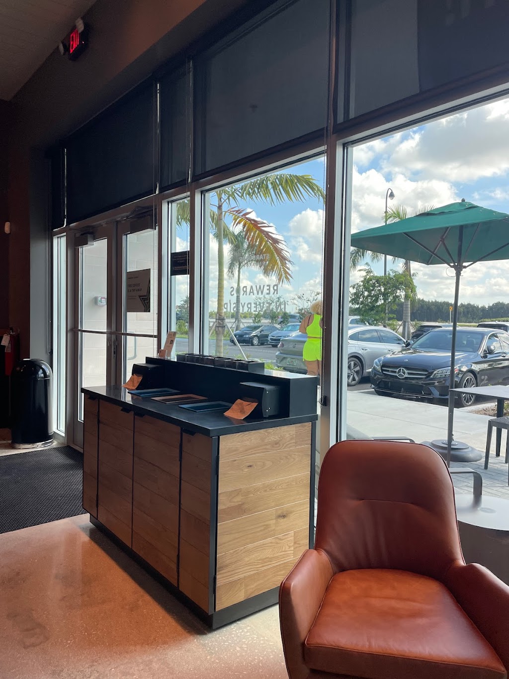 Starbucks | cafe | 2850 Red Rd Suite 300, Miramar, FL 33025, USA | 9542317589 OR +1 954-231-7589