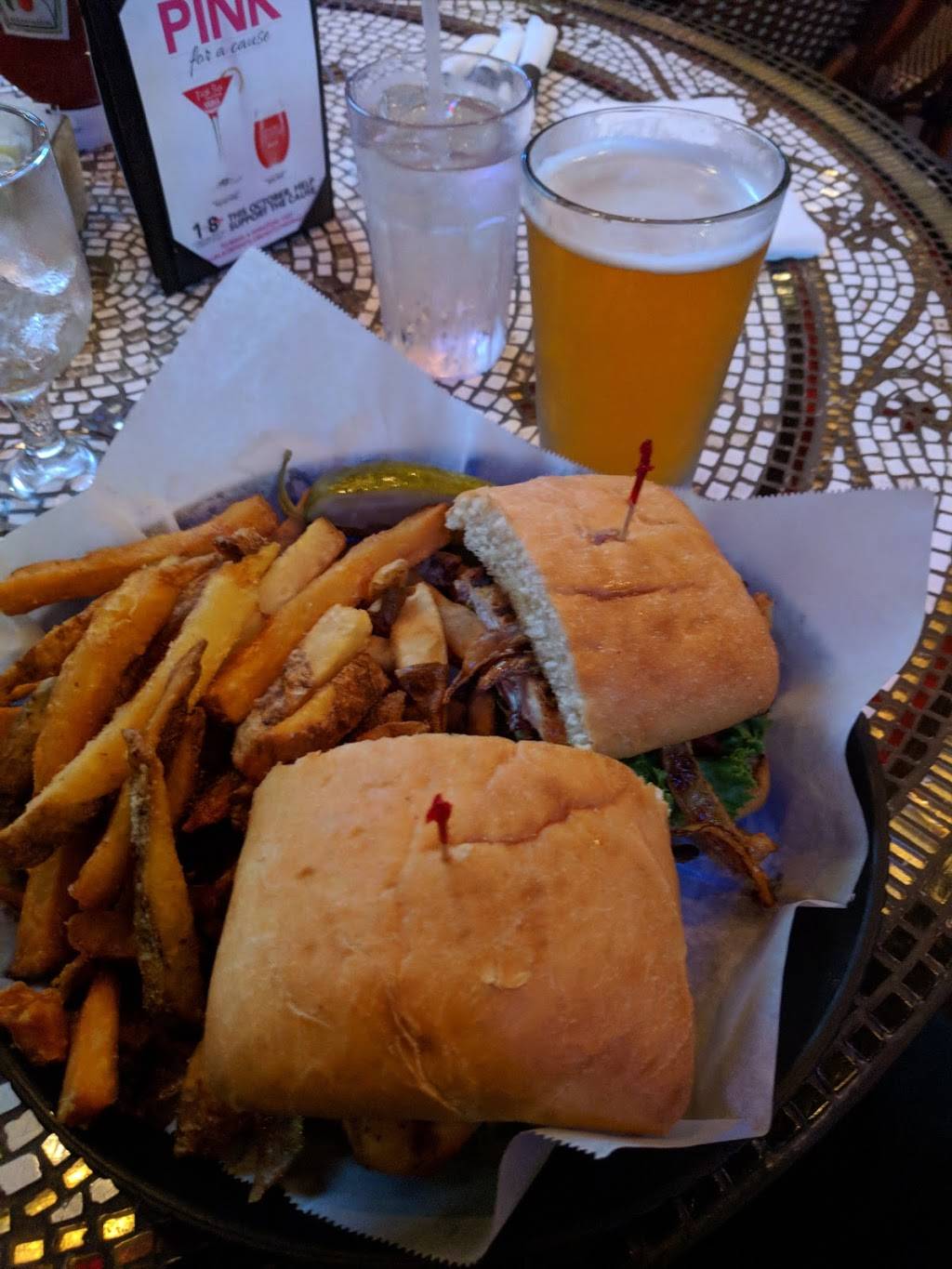 J J Raffertys | restaurant | 847 New Loudon Rd, Latham, NY 12110, USA | 5187836800 OR +1 518-783-6800