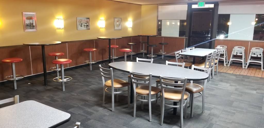 Carls Jr. | restaurant | 57222 Twentynine Palms Highway, Yucca Valley, CA 92284, USA | 7603651437 OR +1 760-365-1437