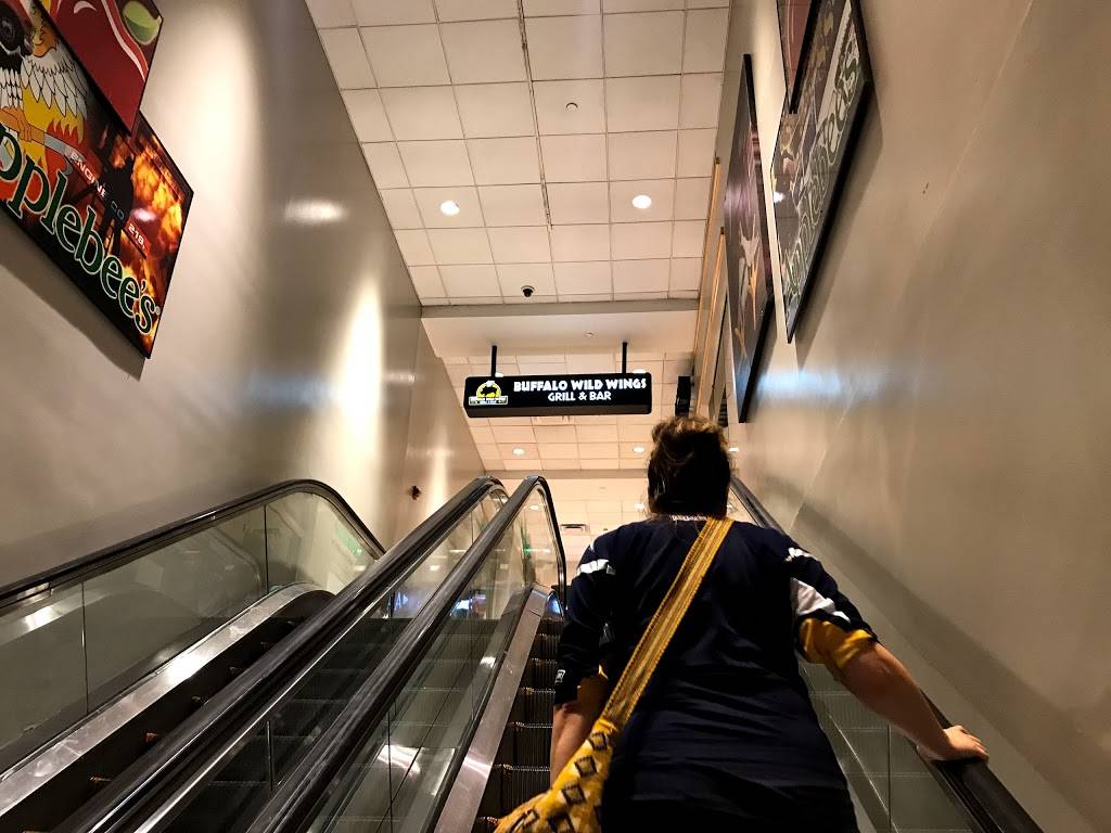 Buffalo Wild Wings | restaurant | 139 Flatbush Ave, Brooklyn, NY 11217, USA | 7189439453 OR +1 718-943-9453