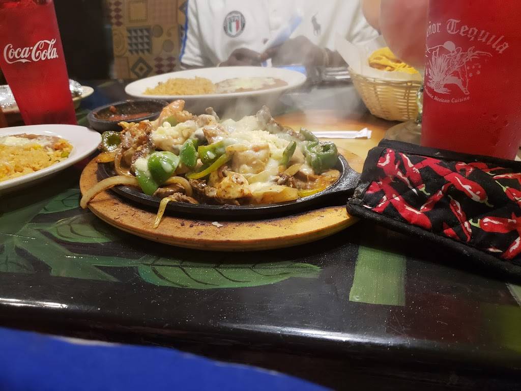 Señor Tequilas | restaurant | 612 Coleman Blvd, Mt Pleasant, SC 29464, USA | 8438568998 OR +1 843-856-8998