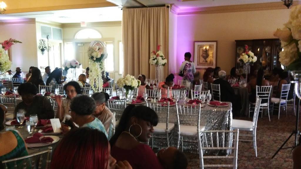 Jacksonville Golf & Country Club | restaurant | 3985 Hunt Club Rd N, Jacksonville, FL 32224, USA | 9042235555 OR +1 904-223-5555