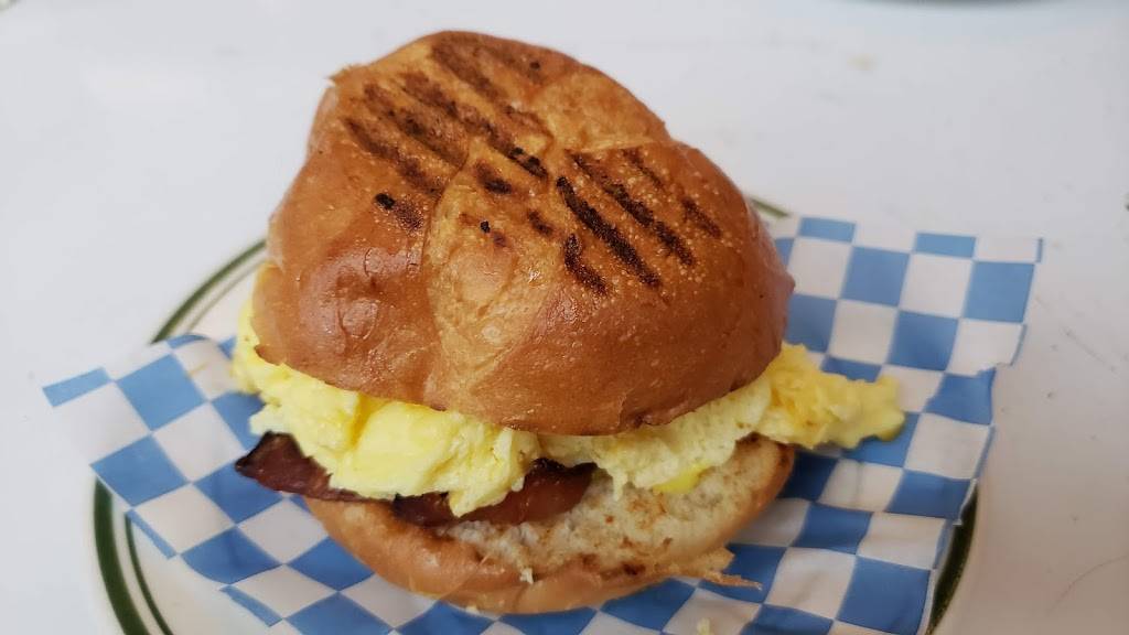 Bebop Waffle Shop | restaurant | 2600 California Ave SW, Seattle, WA 98116, USA | 2063057182 OR +1 206-305-7182