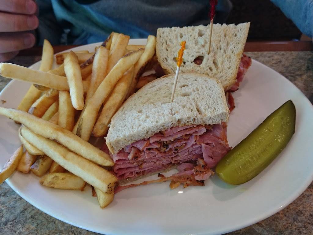 Cousins Deli | restaurant | 110 Pony Dr, Newmarket, ON L3Y 7B6, Canada | 9058958053 OR +1 905-895-8053