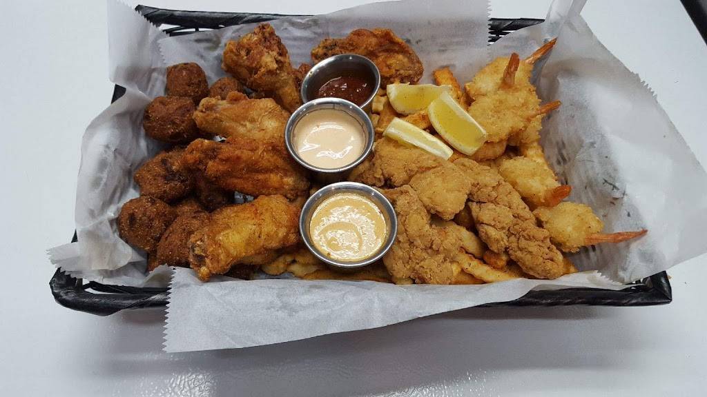 815 Cajun | restaurant | 3053 N Perryville Rd, Rockford, IL 61114, USA | 8159774670 OR +1 815-977-4670