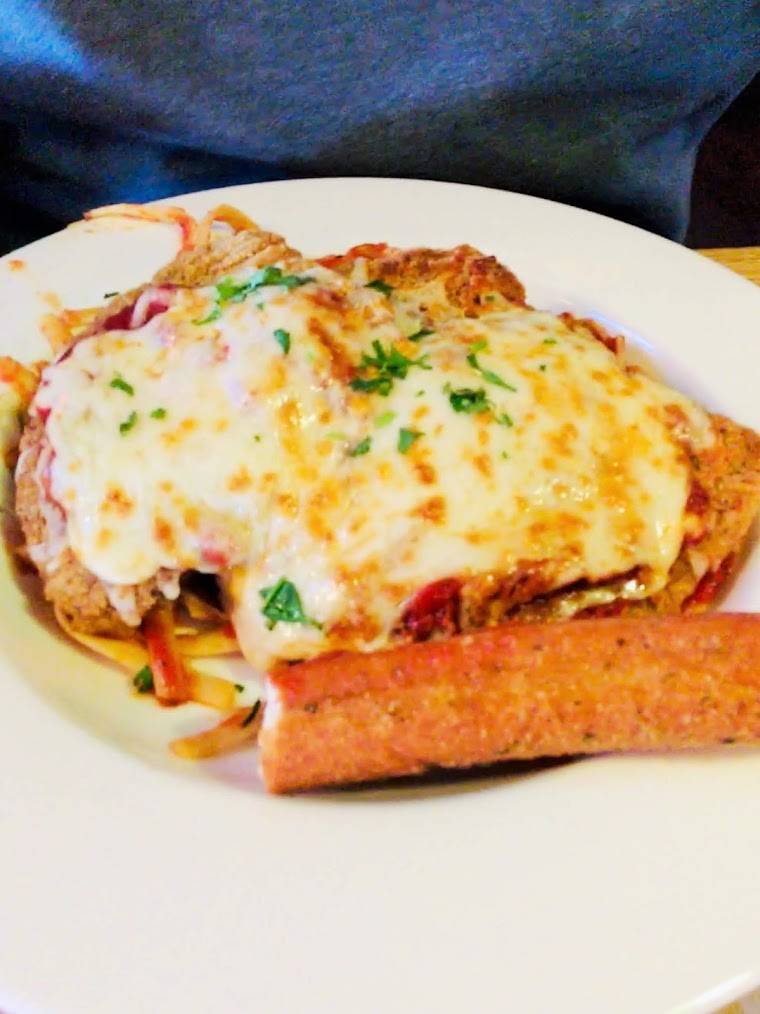 Applebees Grill + Bar | restaurant | 2250 Santa Rosa Ave, Santa Rosa, CA 95407, USA | 7075760552 OR +1 707-576-0552