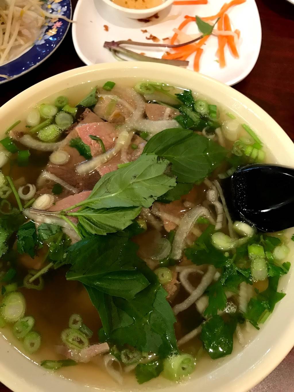 Pho Bowl | restaurant | 6406 Landsdowne Centre Dr, Alexandria, VA 22315, USA | 7033399101 OR +1 703-339-9101