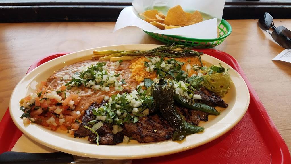 Juanillos mexican grill | restaurant | 510 W Compton Blvd, Compton, CA 90220, USA | 3104381372 OR +1 310-438-1372