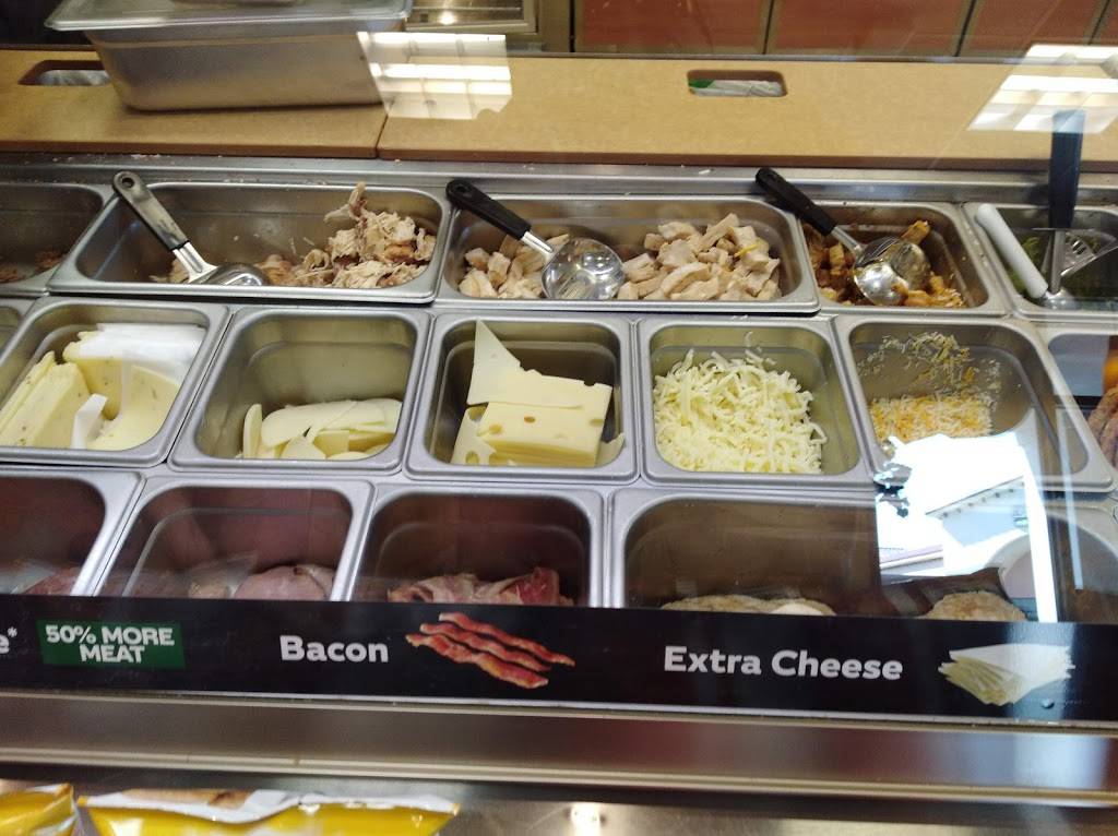 Subway | restaurant | 2281 W. Esplanade Ave, Esplanade Suite B104, San Jacinto, CA 92582, USA | 9516634546 OR +1 951-663-4546