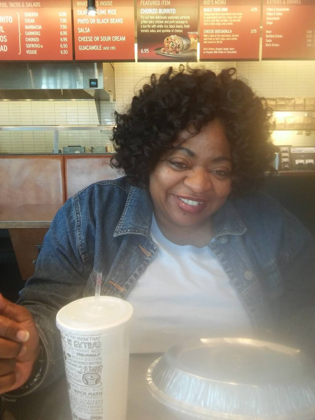 Chipotle Mexican Grill | restaurant | 6216 College Dr Ste 101, Suffolk, VA 23435, USA | 7574846051 OR +1 757-484-6051