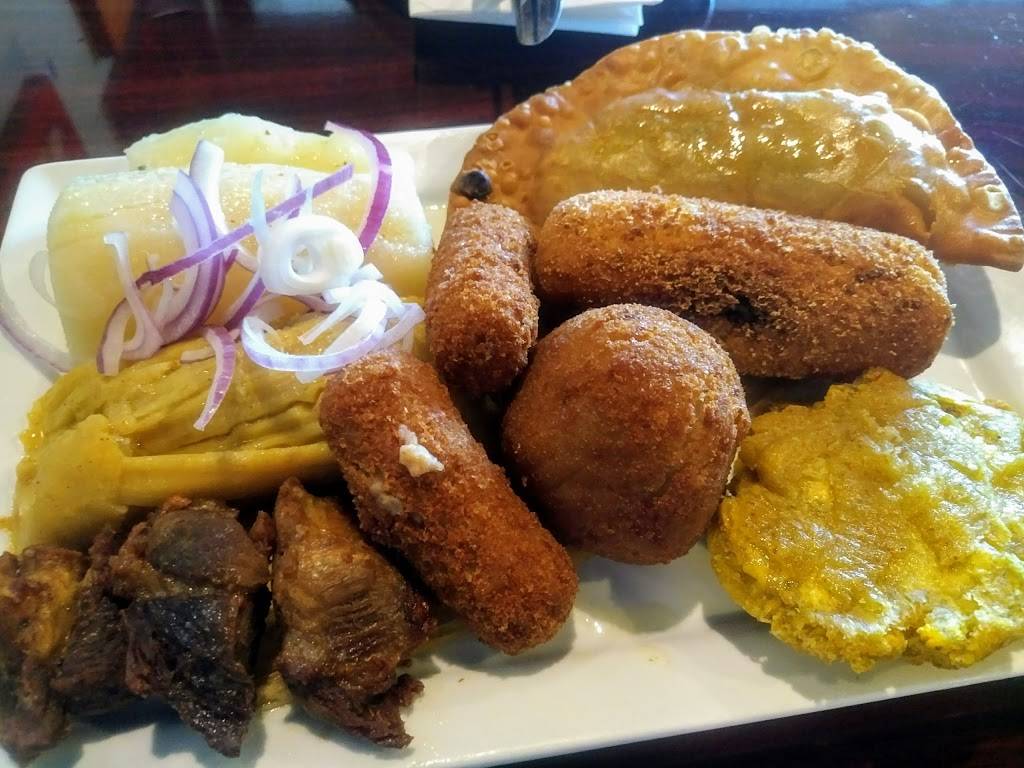 Havanas Cafe | restaurant | 8544 Palm Pkwy, Orlando, FL 32836, USA | 4072385333 OR +1 407-238-5333