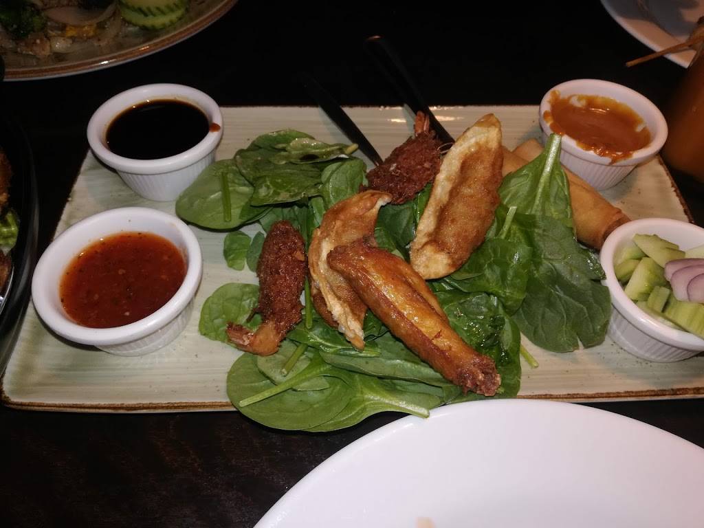 Sing Tong Thai Cuisine | restaurant | 4605 NE 4th St #1-2, Renton, WA 98059, USA | 4255244910 OR +1 425-524-4910