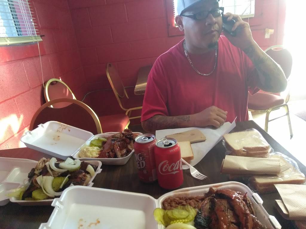 Jones Sausage & BBQ House | restaurant | 3139, 2827 Martin Luther King Dr, San Antonio, TX 78220, USA | 2102246999 OR +1 210-224-6999