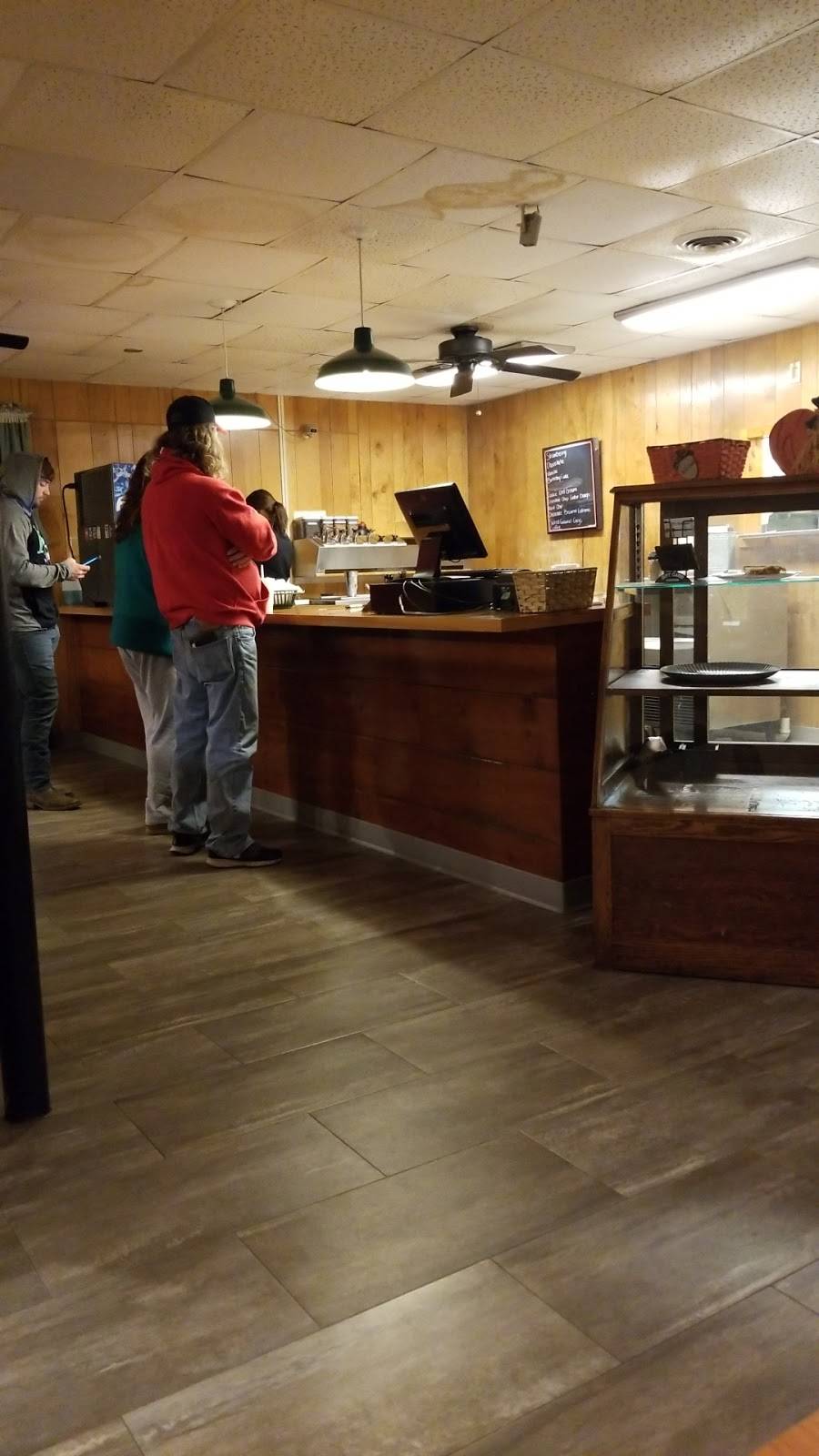 P Js Restaurant | restaurant | 811 7th Ave, Erie, IL 61250, USA | 3096592212 OR +1 309-659-2212