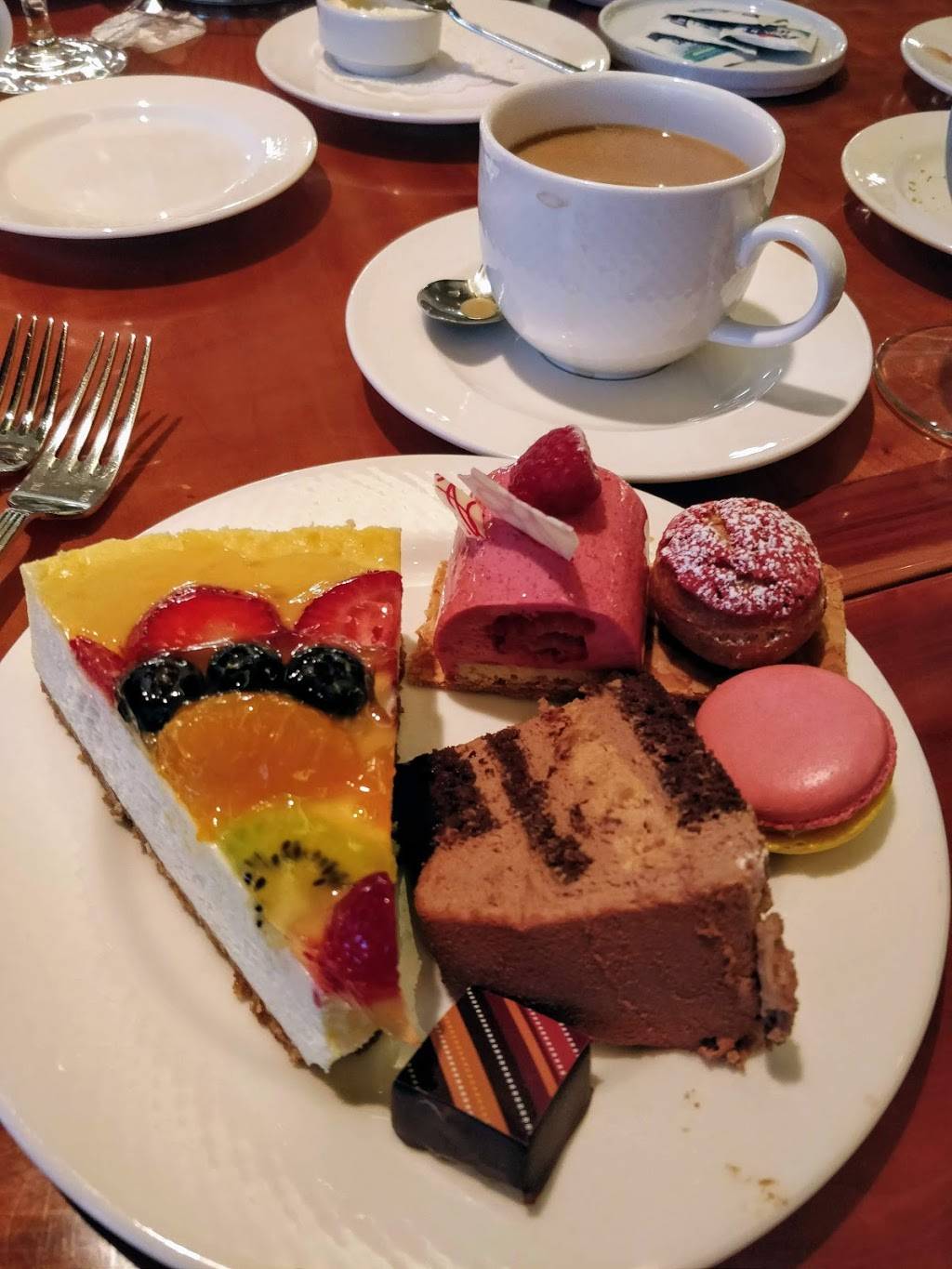 American Harvest Restaurant | restaurant | 18600 Haggerty Rd, Livonia, MI 48152, USA | 7344624488 OR +1 734-462-4488