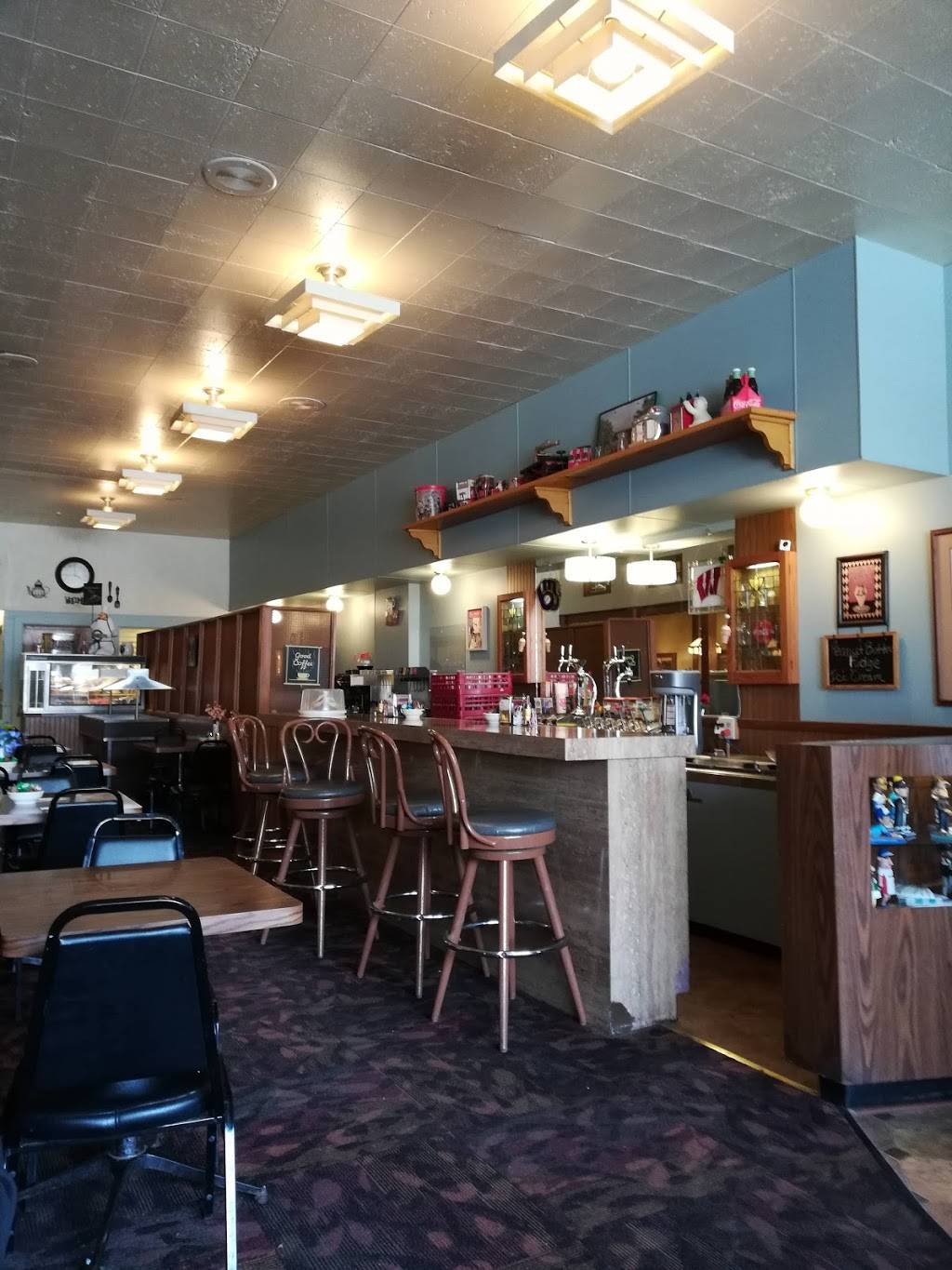 Elk Restaurant | restaurant | 13 W Walworth St, Elkhorn, WI 53121, USA | 2627234220 OR +1 262-723-4220