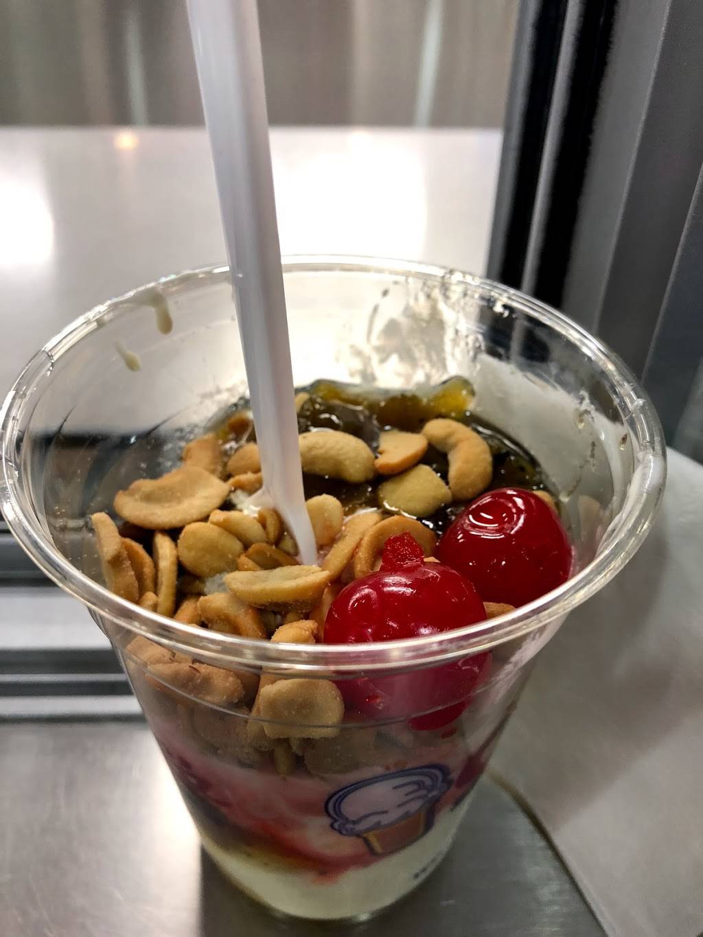 Caliches Frozen Custard | restaurant | 131 N, Roadrunner Pkwy, Las Cruces, NM 88011, USA | 5755211161 OR +1 575-521-1161