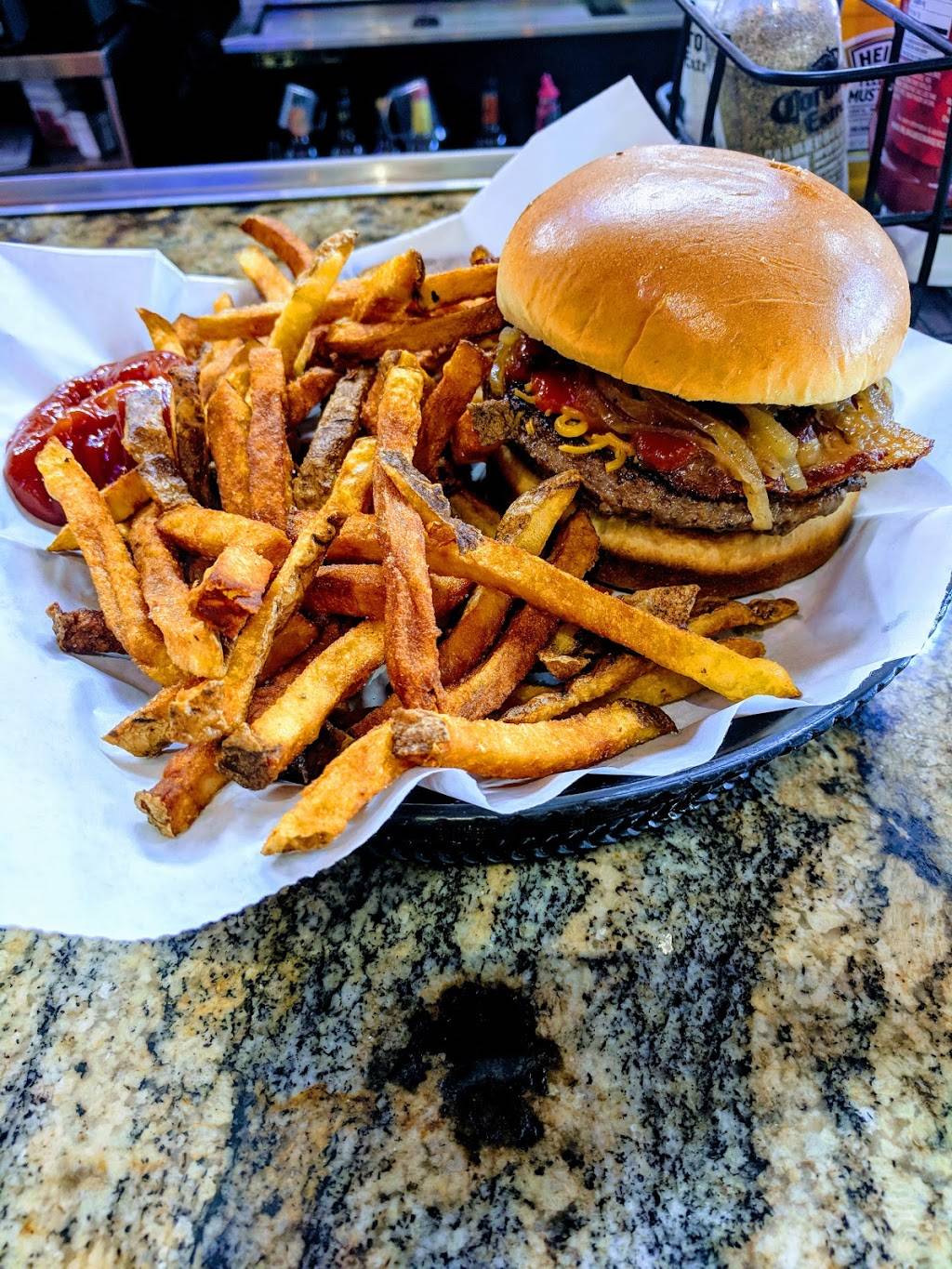 Milwaukee Burger Company | restaurant | 2200 Stewart Ave, Wausau, WI 54401, USA | 7152989371 OR +1 715-298-9371