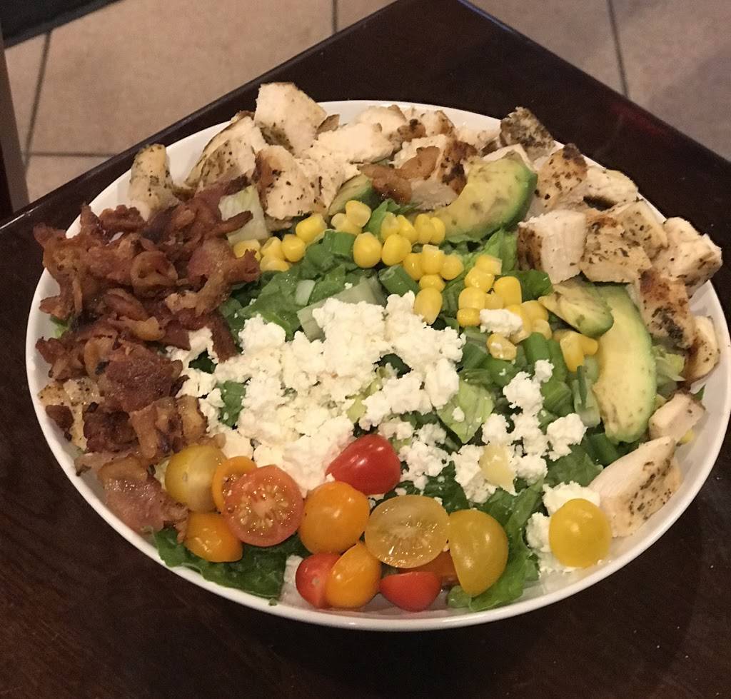 The Hen House of Wheaton | restaurant | 1060 College Ave, Wheaton, IL 60187, USA | 6304800611 OR +1 630-480-0611