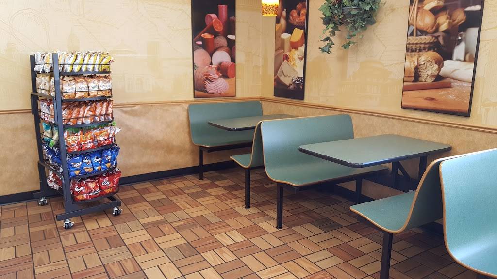 Subway | meal takeaway | 10780 M St, Omaha, NE 68127, USA | 4025936777 OR +1 402-593-6777