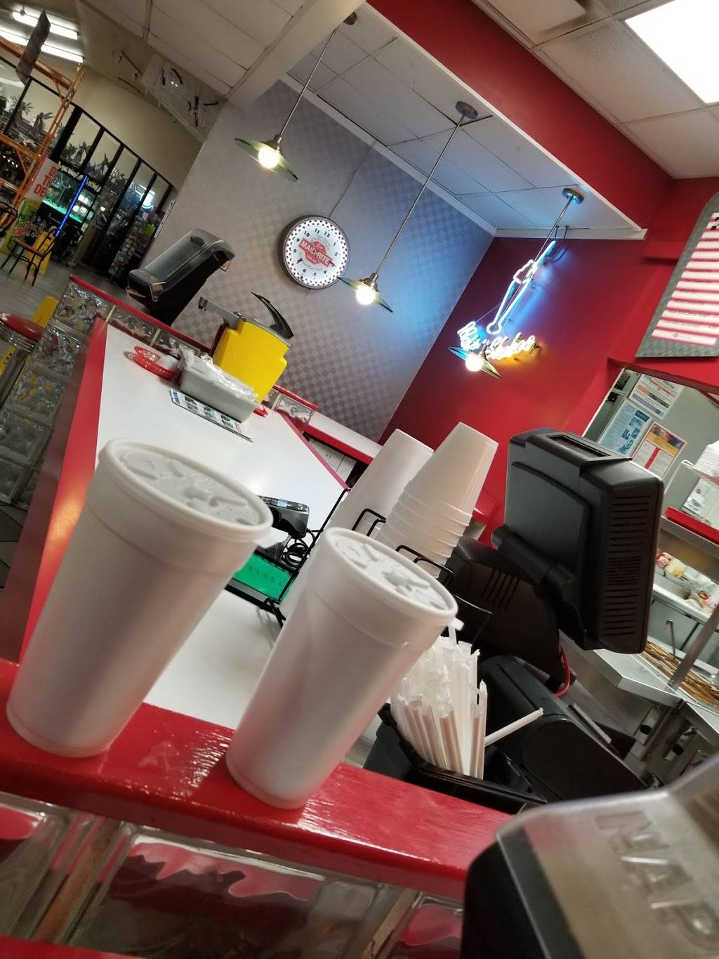 Maid-Rite | restaurant | 7005 N Chestnut St, Avoca, IA 51521, USA | 7123434007 OR +1 712-343-4007