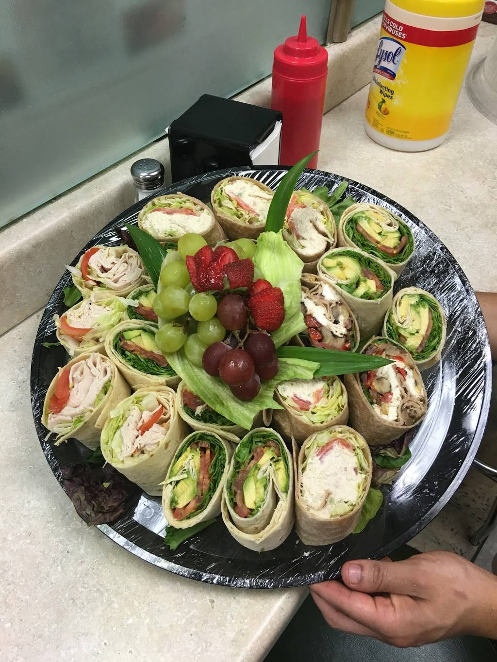 Seymours Deli & Bakery | meal delivery | 567 S Livingston Ave, Livingston, NJ 07039, USA | 9739921763 OR +1 973-992-1763