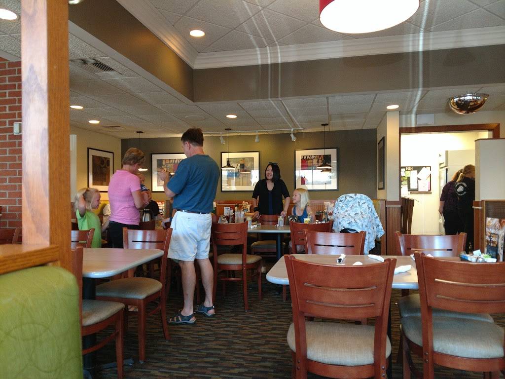 Perkins Restaurant & Bakery | restaurant | 9428 WI-16, Onalaska, WI 54650, USA | 6087794700 OR +1 608-779-4700