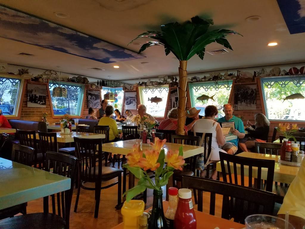 Mrs. Macs Kitchen II | restaurant | 99020 Overseas Hwy, Key Largo, FL 33037, USA | 3054516227 OR +1 305-451-6227