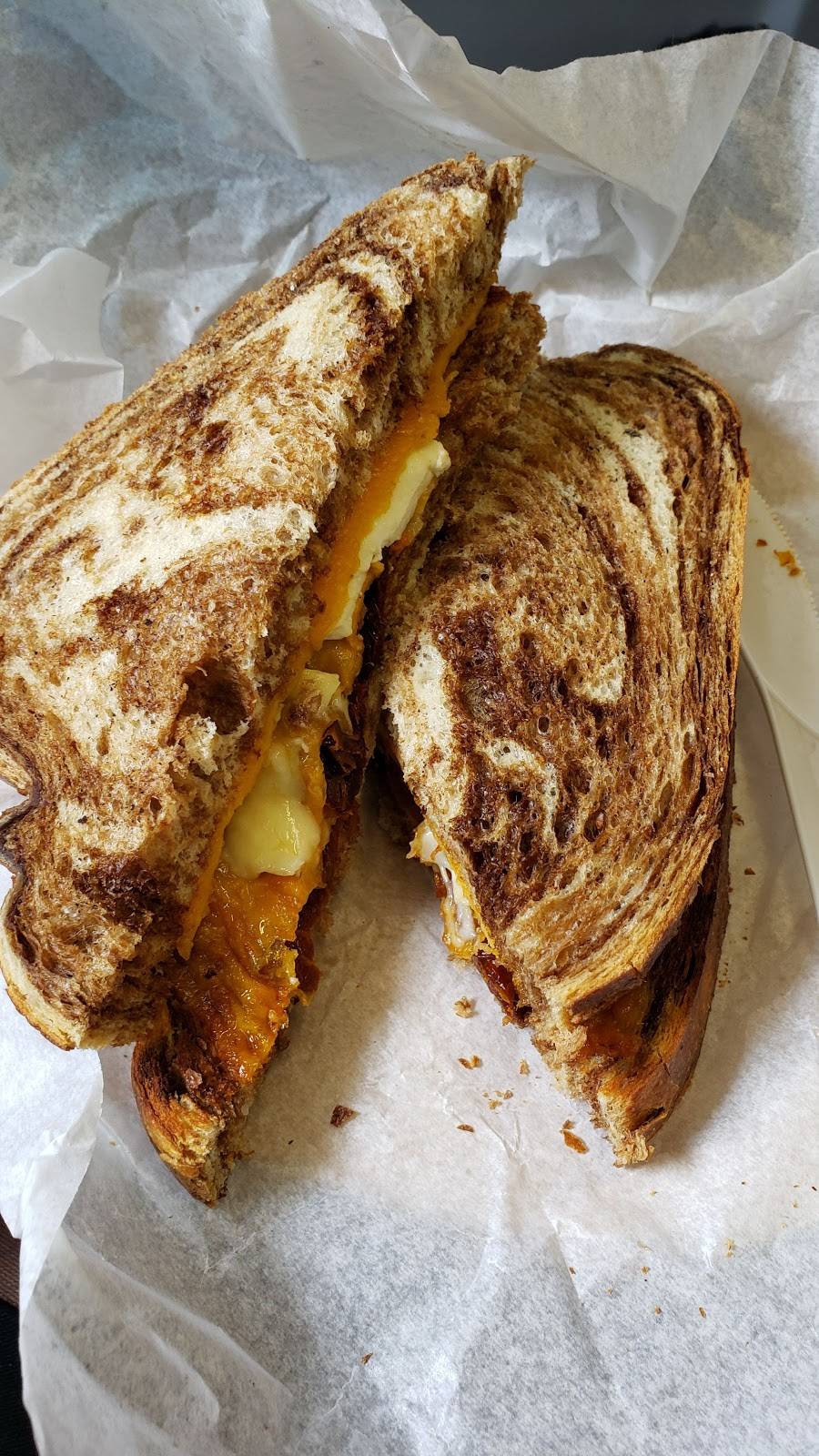 Arugula & Rye | restaurant | 5800 Fleur Dr, Des Moines, IA 50321, USA | 5152565340 OR +1 515-256-5340