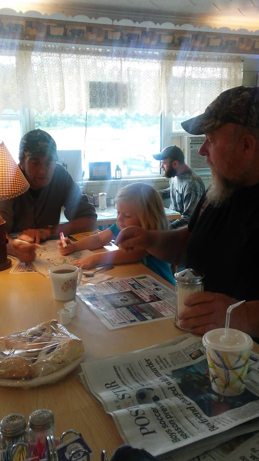 Auction Barn Restaurant | restaurant | 4016 NY-40, Argyle, NY 12809, USA | 5186386003 OR +1 518-638-6003