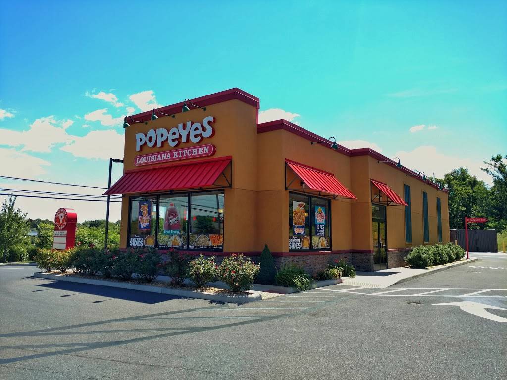 Popeyes Louisiana Kitchen | restaurant | 117 Sunnyside Plaza Cir, Winchester, VA 22603, USA | 5404315253 OR +1 540-431-5253