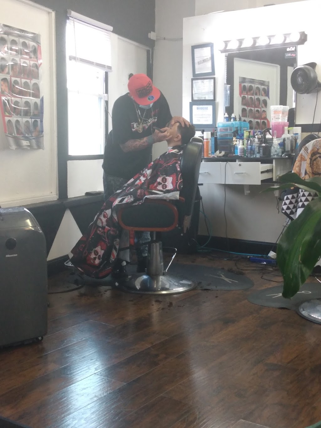 Champions Barbershop | meal takeaway | 750 Dewey Ave, Rochester, NY 14613, USA | 5854130382 OR +1 585-413-0382