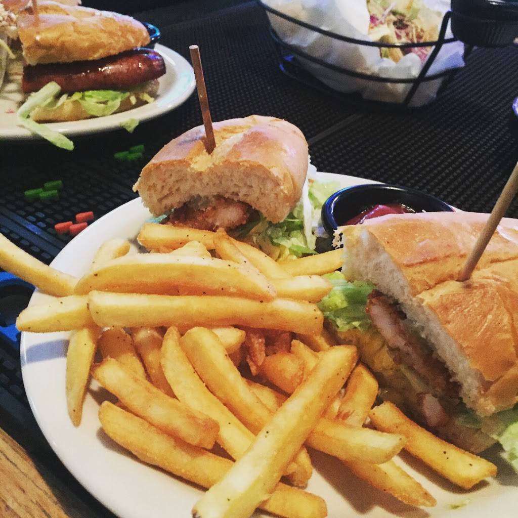 The Oyster Bar | restaurant | 203 S Seguin Ave, New Braunfels, TX 78130, USA | 8306277766 OR +1 830-627-7766