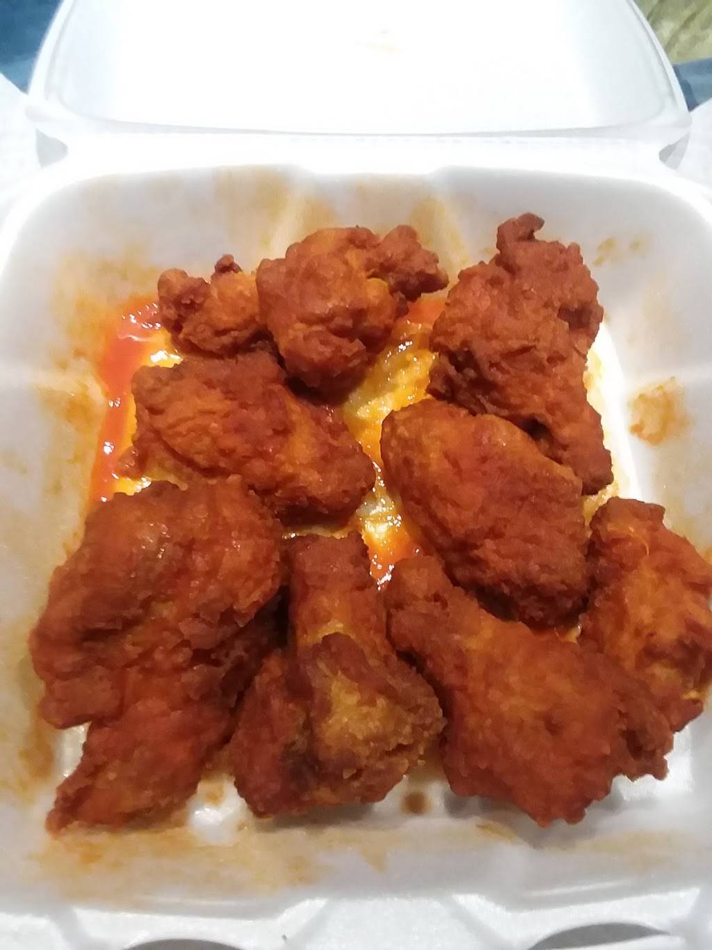 House of Pizza | restaurant | 1 Parsons St, Colebrook, NH 03576, USA | 6032375256 OR +1 603-237-5256