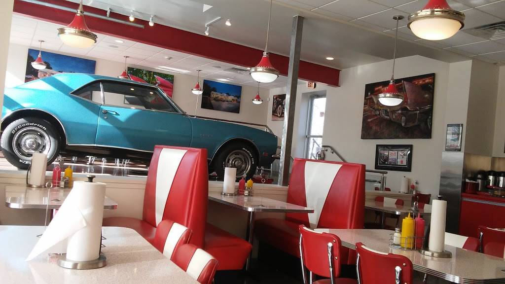 The Classic Garage | restaurant | 2111 3rd St, Eau Claire, WI 54703, USA | 7155987200 OR +1 715-598-7200