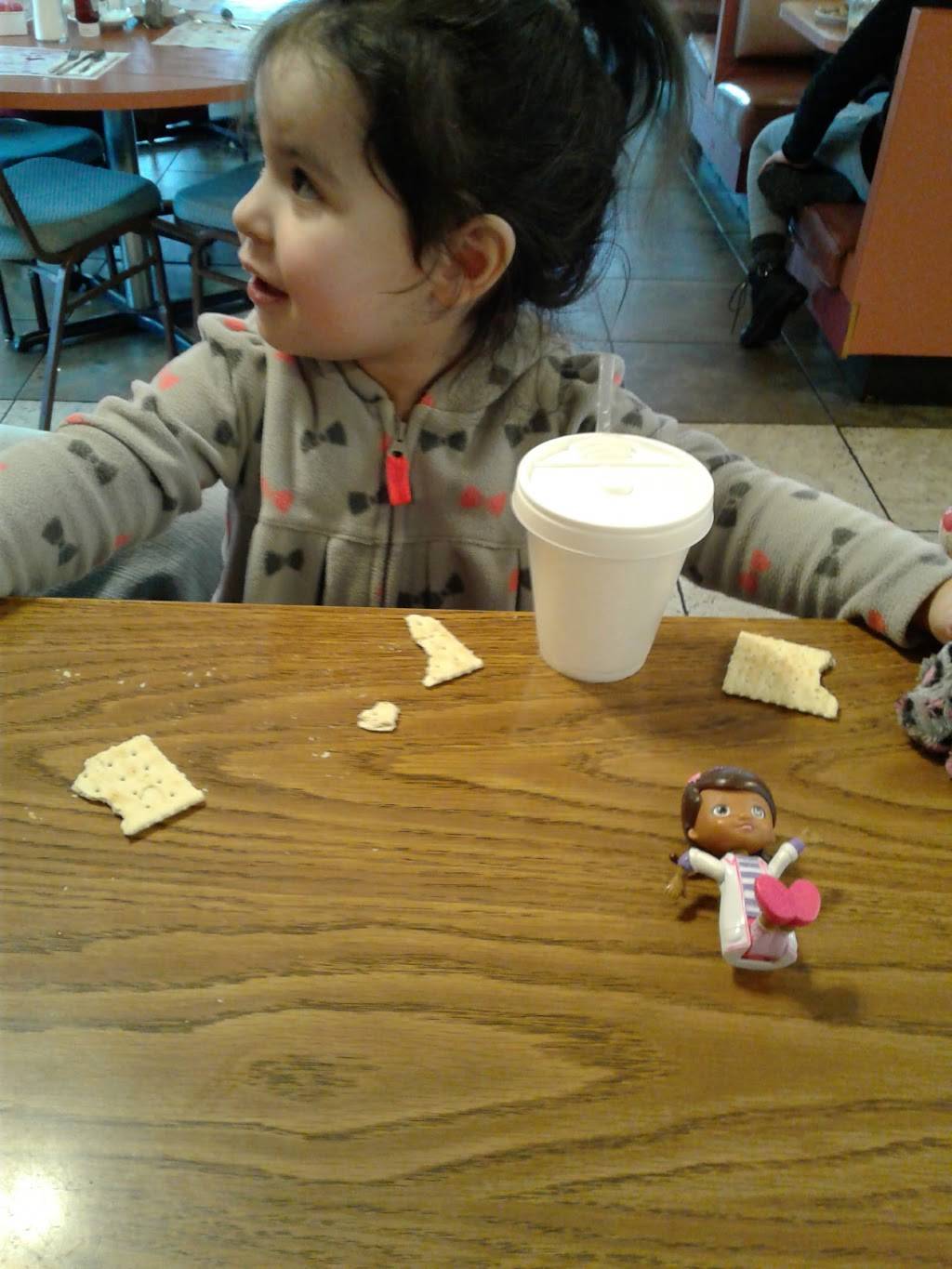 Red Rooster Restaurant | restaurant | 1151 W 37th Ave, Hobart, IN 46342, USA | 2199424615 OR +1 219-942-4615