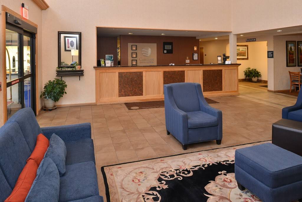 Comfort Inn & Suites Black River Falls I-94 | restaurant | W10170 WI-54 E, Black River Falls, WI 54615, USA | 7156703010 OR +1 715-670-3010