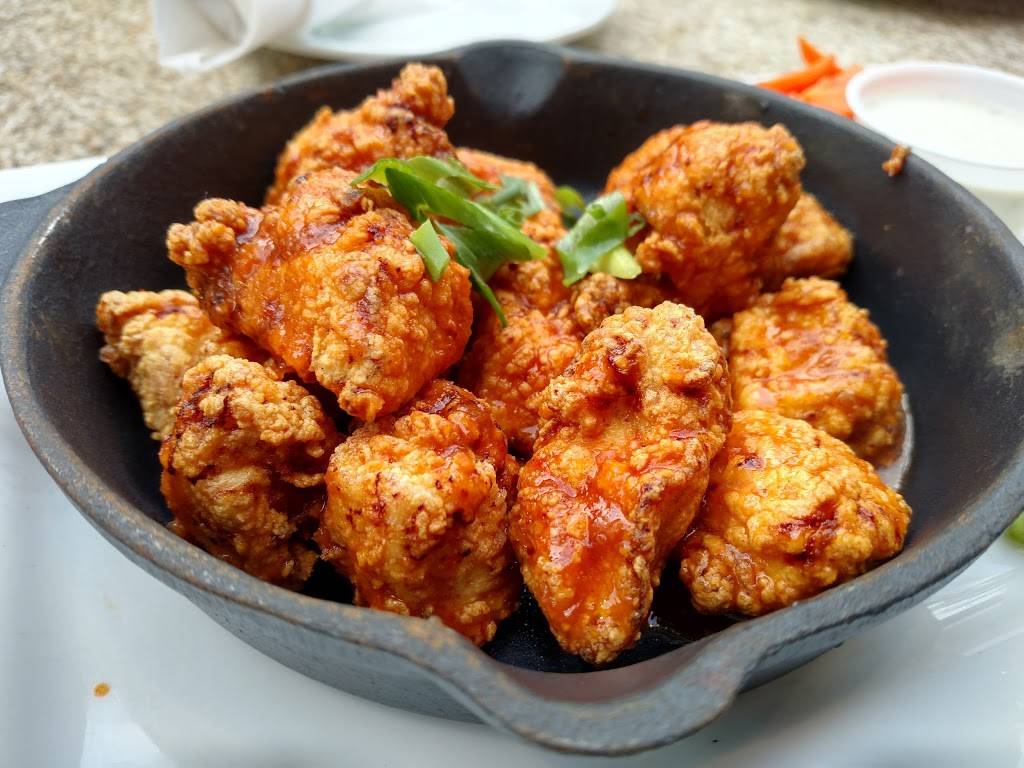 Bar Louie - Downtown Oak Park | night club | 1122 Lake St, Oak Park, IL 60301, USA | 7087253300 OR +1 708-725-3300