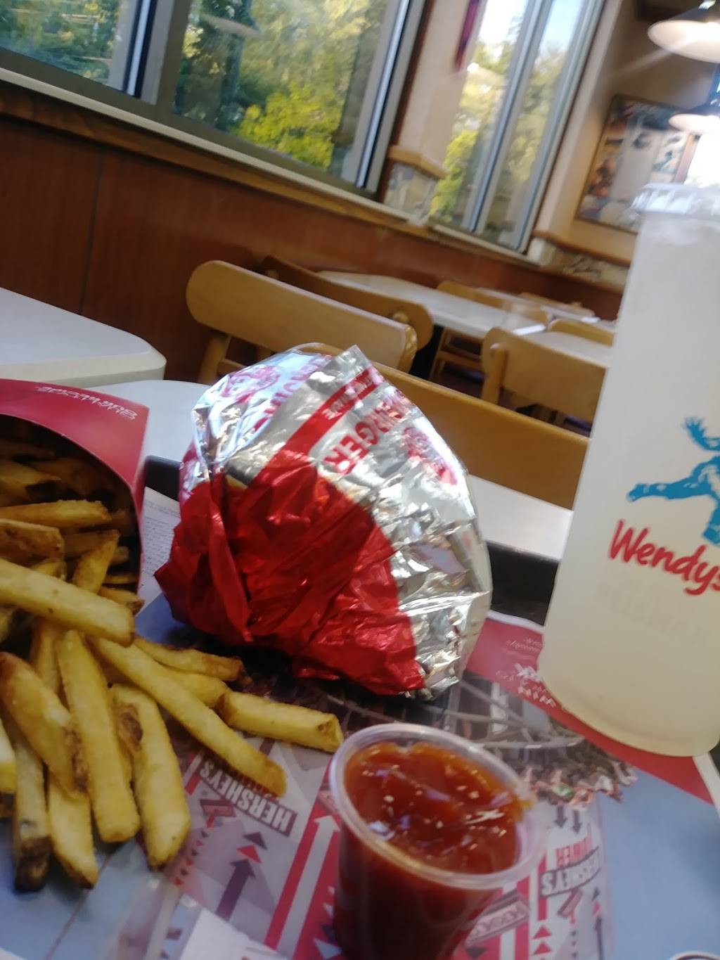Wendys | restaurant | 2657 US Highway 22 West, Union, NJ 07083, USA | 9089649041 OR +1 908-964-9041
