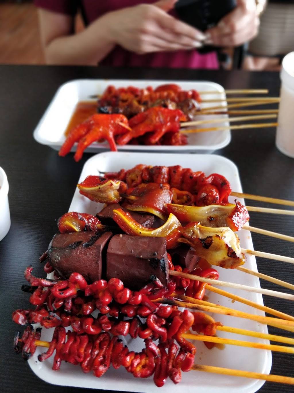 Dollar Hits | restaurant | 2422 W Temple St, Los Angeles, CA 90026, USA | 2133993160 OR +1 213-399-3160