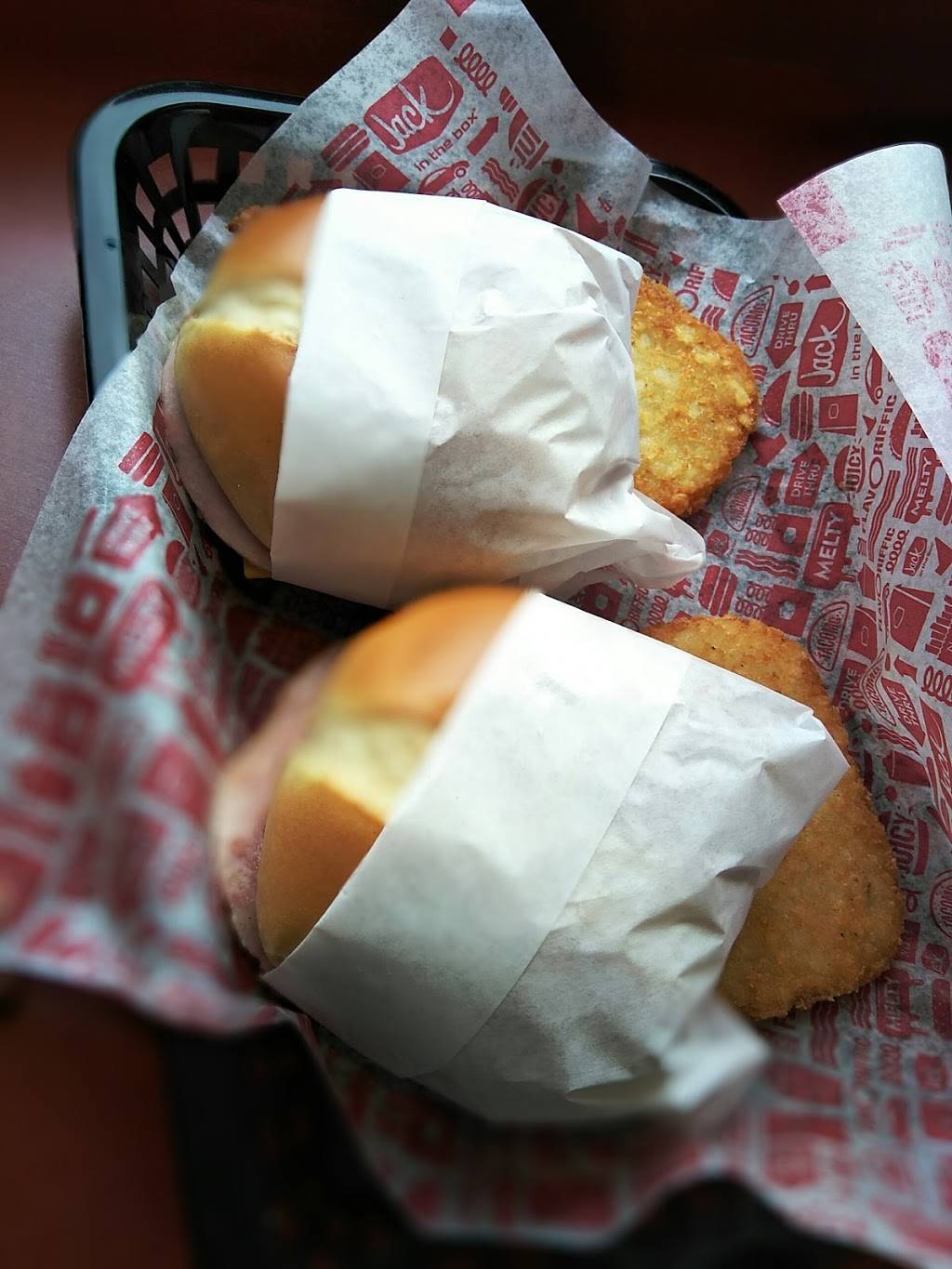 Jack in the Box | restaurant | 3035 Castro Valley Blvd, Castro Valley, CA 94546, USA | 5105371540 OR +1 510-537-1540