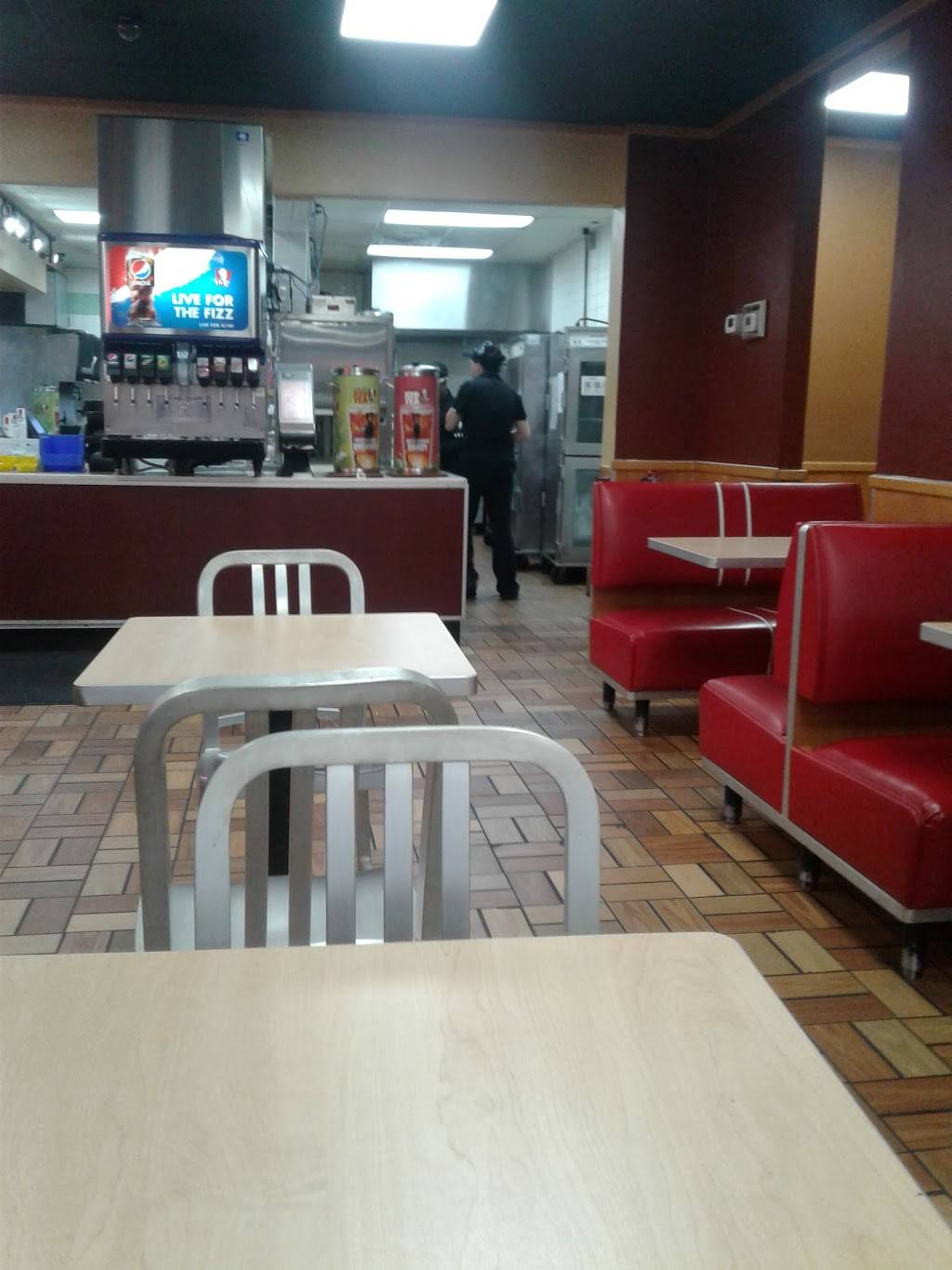 KFC | meal takeaway | 504 US-17 BUS, Surfside Beach, SC 29577, USA | 8432388864 OR +1 843-238-8864