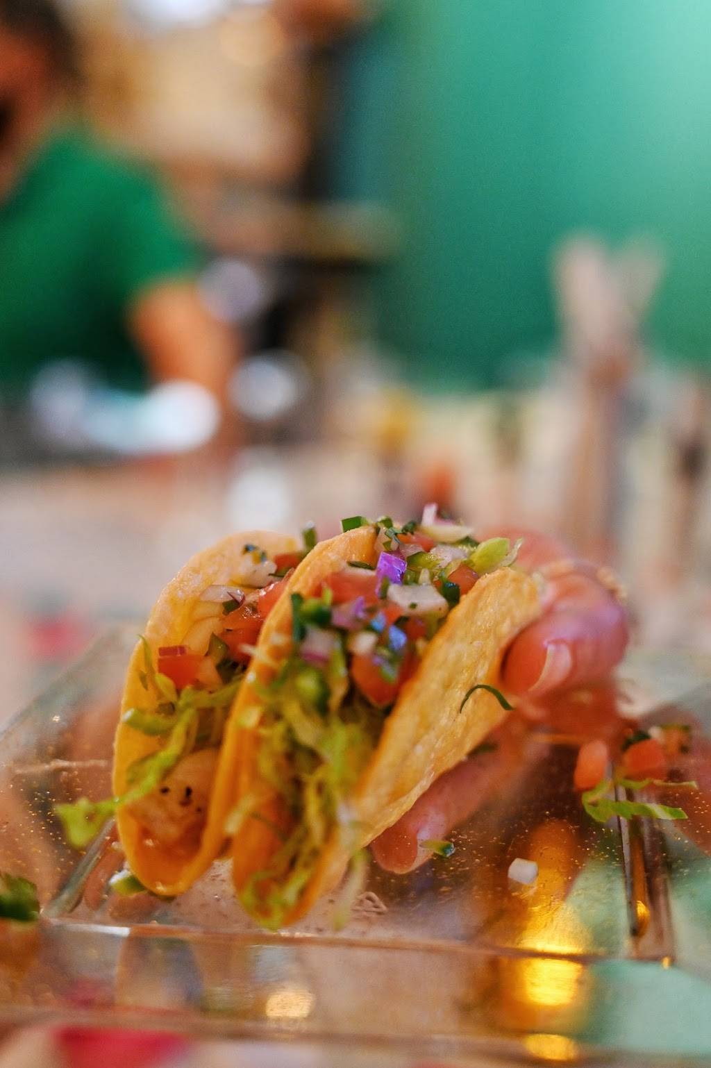 Petit Monde Bistro & Cafe | restaurant | 2653 Connecticut Ave NW, Washington, DC 20008, USA | 2026294622 OR +1 202-629-4622