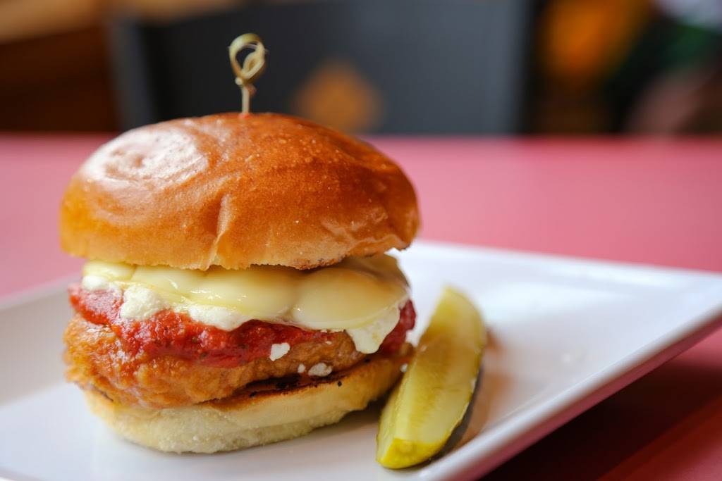 Après Ski Pub | restaurant | 1 Boyne Mountain Rd, Boyne Falls, MI 49713, USA | 2315497914 OR +1 231-549-7914