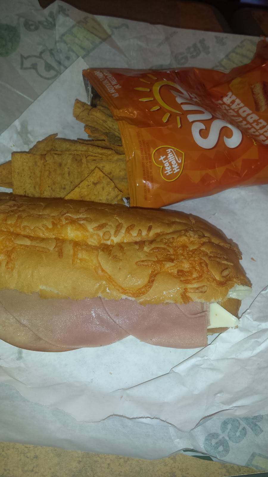 Subway | restaurant | 33 Campground Dr, Coldwater, MS 38618, USA | 6626225907 OR +1 662-622-5907