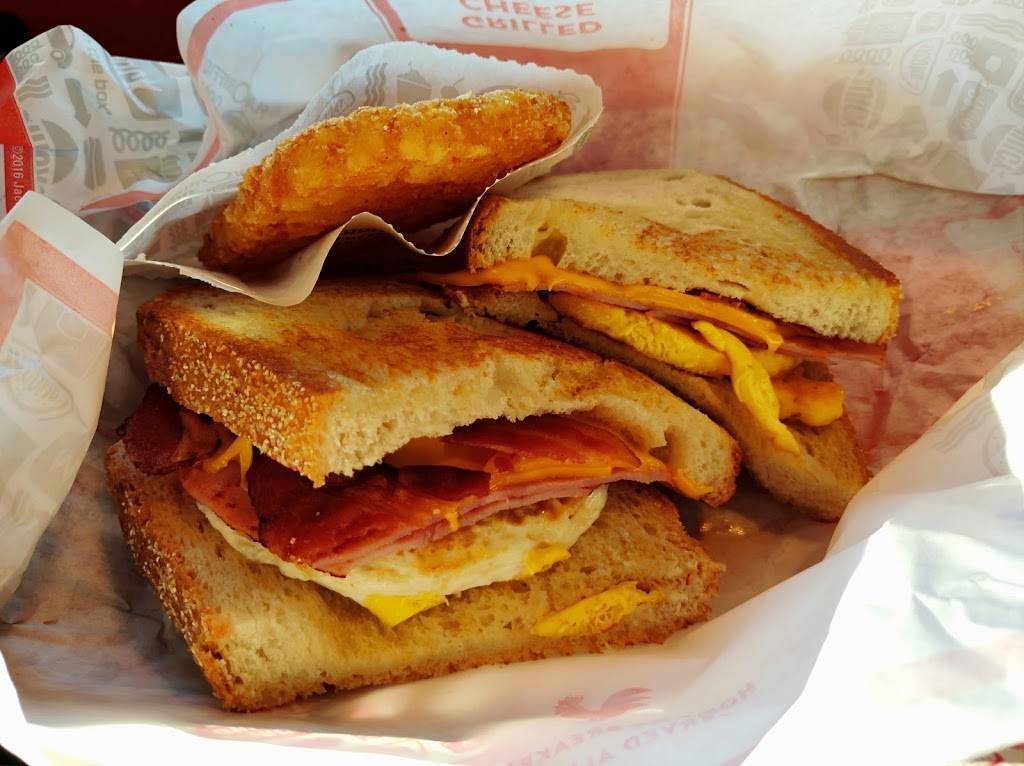 Jack in the Box | restaurant | 2705 Pacific Coast Hwy, Torrance, CA 90505, USA | 3105340220 OR +1 310-534-0220