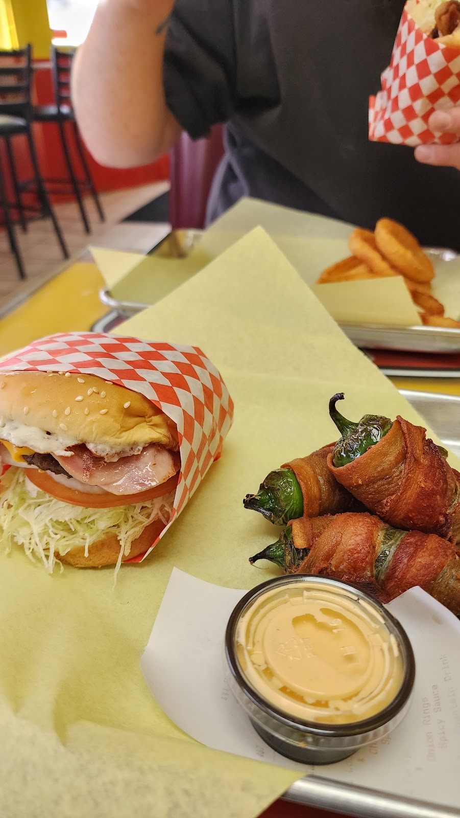 Loco Burger | restaurant | 1702 S Main St, Salt Lake City, UT 84115, USA | 8013862875 OR +1 801-386-2875