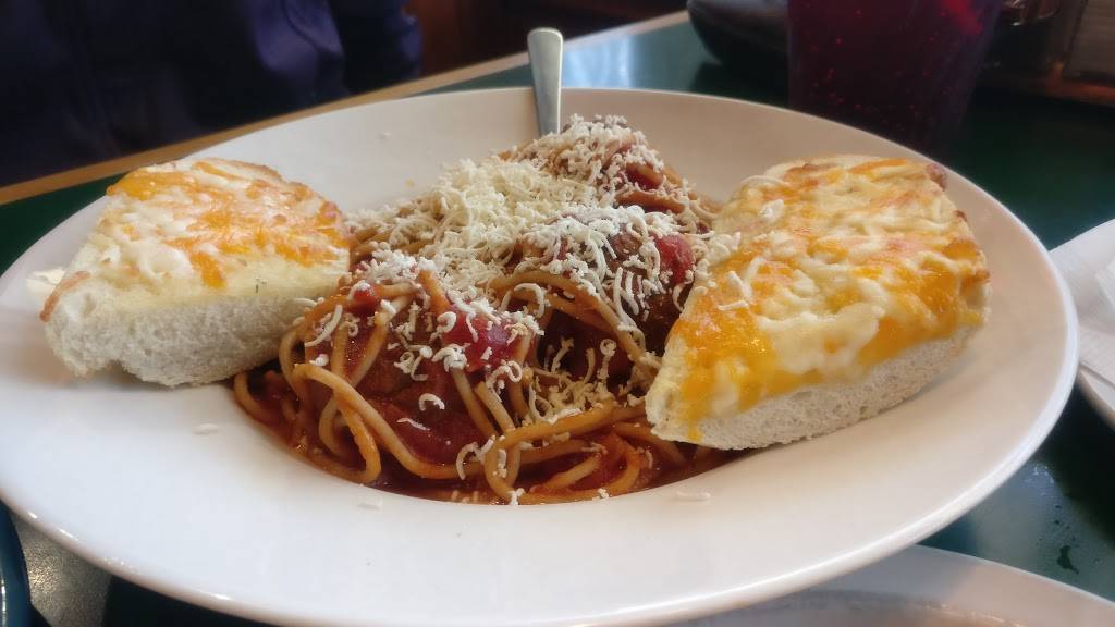 Joe Tomatos Restaurant | restaurant | 1020 10th St W, Owen Sound, ON N4K 5S1, Canada | 5193715637 OR +1 519-371-5637