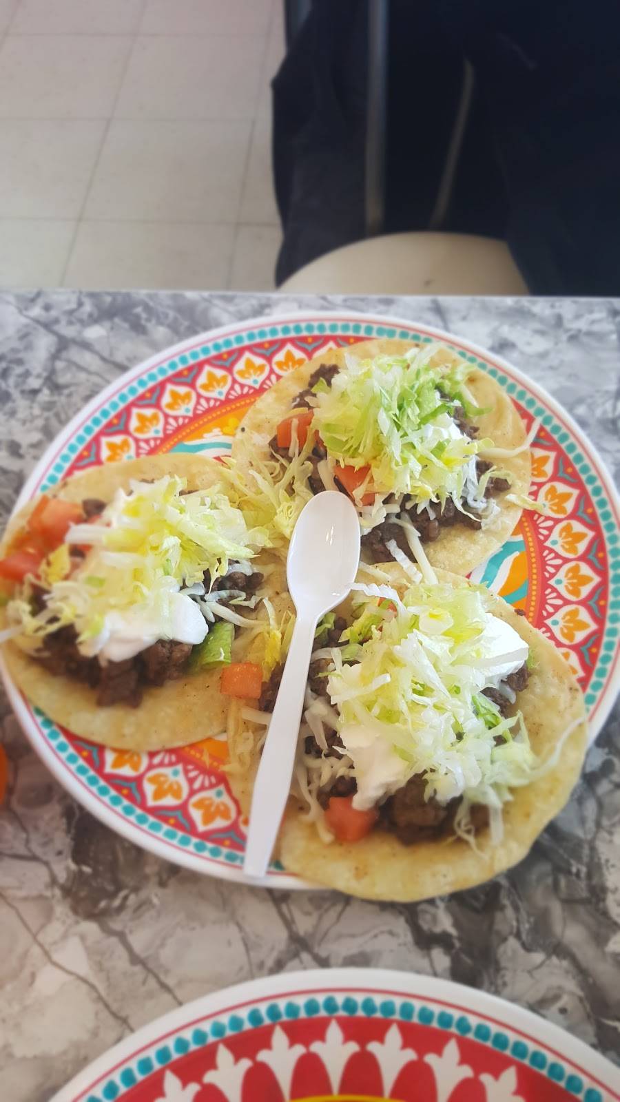 Casadores Tacos | restaurant | 215 S Oak St, Onarga, IL 60955, USA | 8152689880 OR +1 815-268-9880